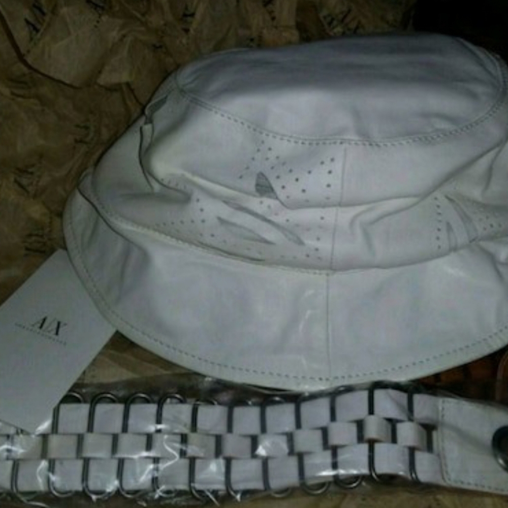 AX White Hat & Leather Belt